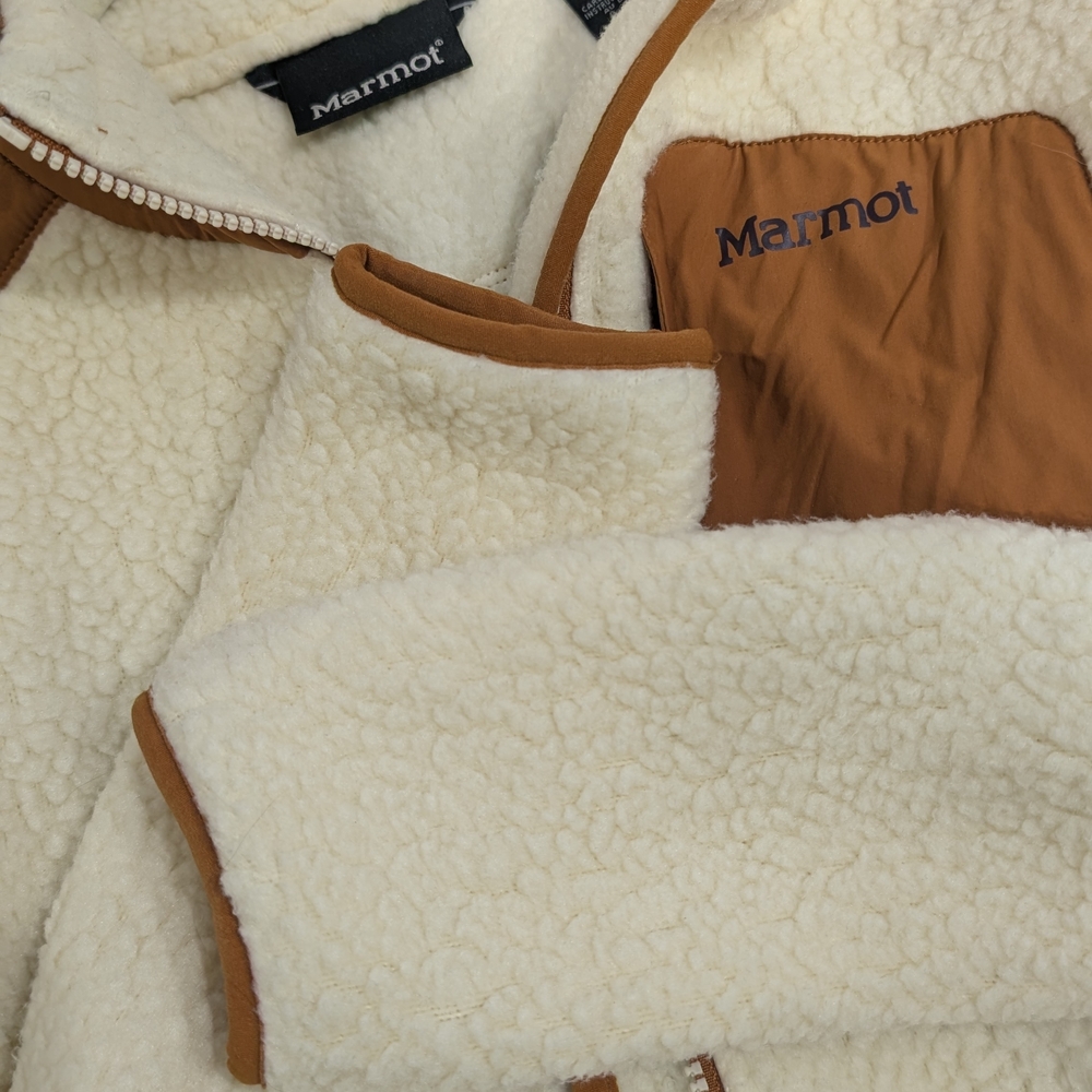 Women's Cream and Tan Jacket - Picture 7 of 8